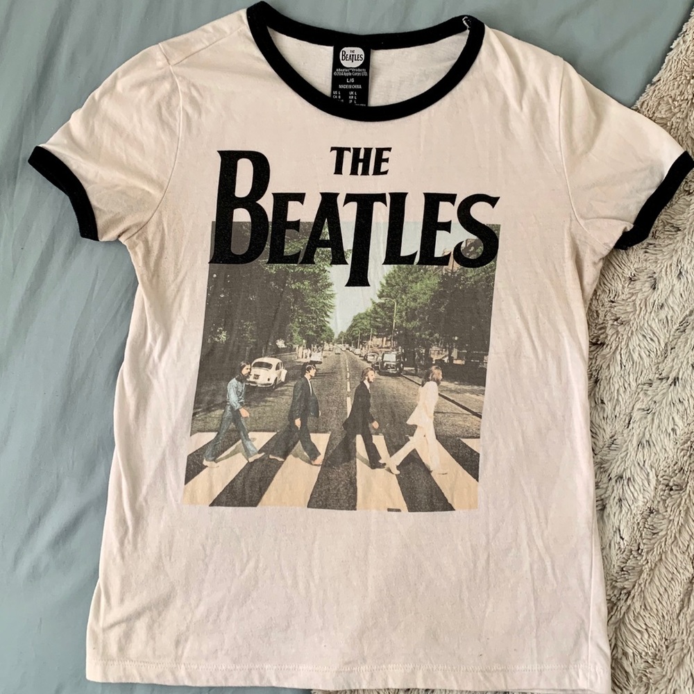 THE BEATLES Abbey Road Graphic Tee
